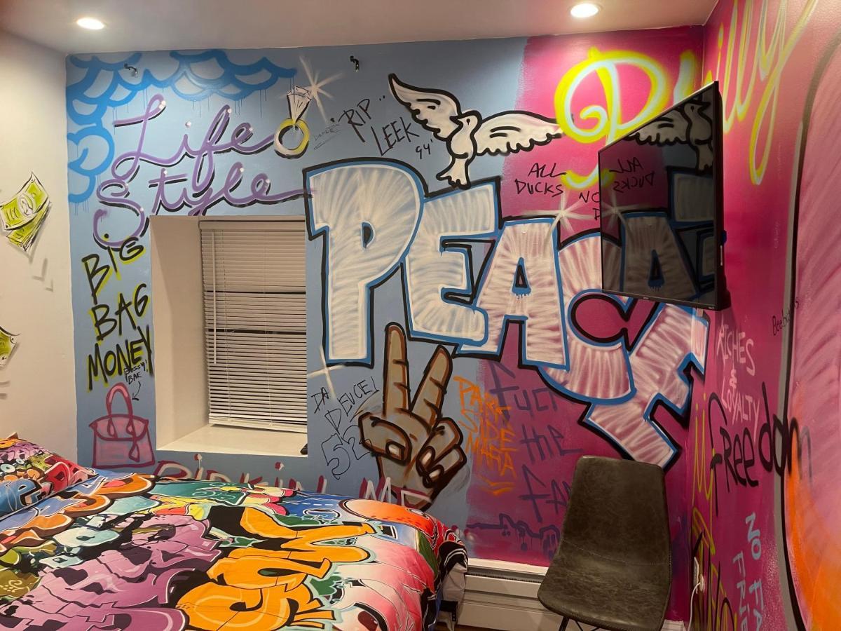 Art Deco Graffiti Suite Philadelphia Bagian luar foto