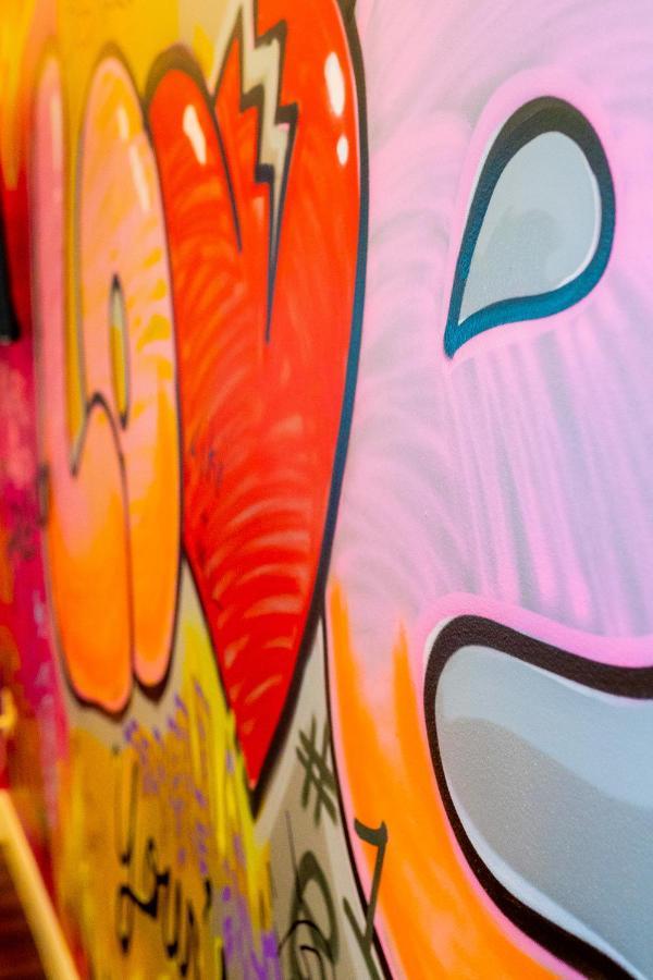 Art Deco Graffiti Suite Philadelphia Bagian luar foto